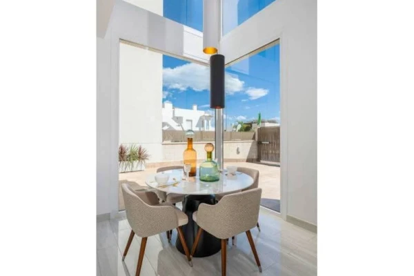 Laguna Azul Villas - Key Ready 3 Bed Villa with Pool in Los Montesinos - Gallery Image 2