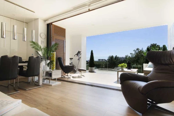 Luxury 2 Bed Apartment with Sea Views in Las Colinas Golf Resort - Gallery Image 4