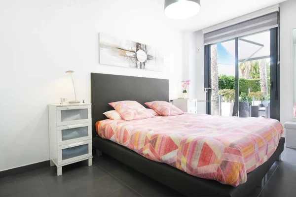 Modern 2 Bed Villa with Solarium &amp; Garden in La Fuente, Orihuela Costa - Gallery Image 16