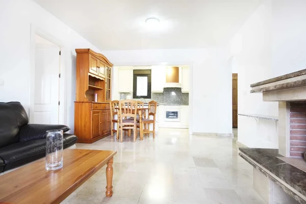 2 Bed, 2 Bath Ground Floor Apartment Near Villamartin Plaza  - Gallery Image 4