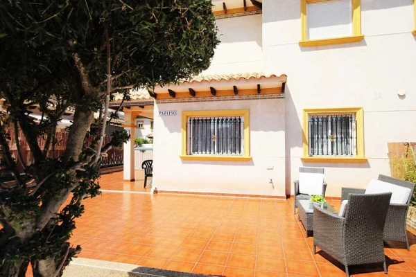 South-Facing 2 Bedroom Quad House in La Zenia with Spacious Driveway &amp; Solarium - Gallery Image 2