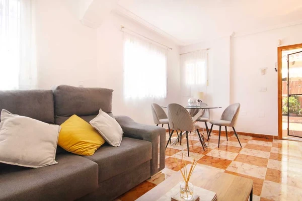 South-Facing 2 Bedroom Quad House in La Zenia with Spacious Driveway &amp; Solarium - Gallery Image 8