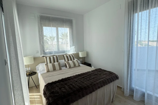 Key Ready Luxury Apartments in Santa Rosalía Lake &amp; Life Resort, Los Alcazares - Gallery Image 12