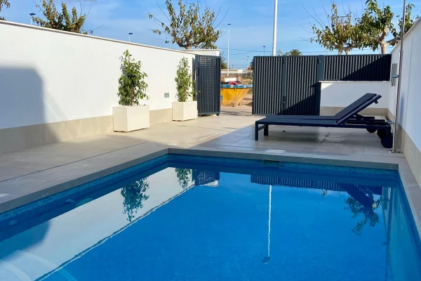 Last Unit! Modern 3-Bed Townhouse With Private Pool in San Pedro del Pinatar - Gallery Image 2
