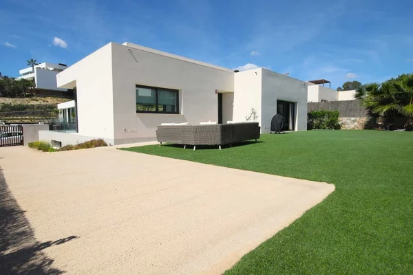 Modern 3 Bed 2 Bath Villa with Private Pool in Las Colinas Golf Resort - Gallery Image 24