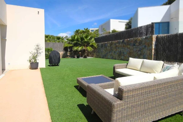 Modern 3 Bed 2 Bath Villa with Private Pool in Las Colinas Golf Resort - Gallery Image 12