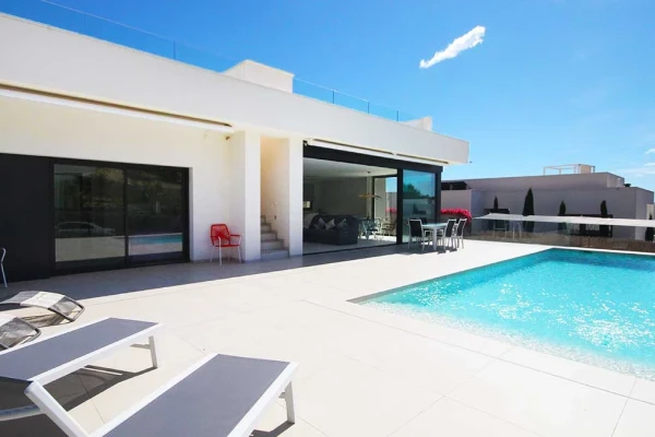 Modern 3 Bed Villa with Private Pool in Las Colinas Golf Resort