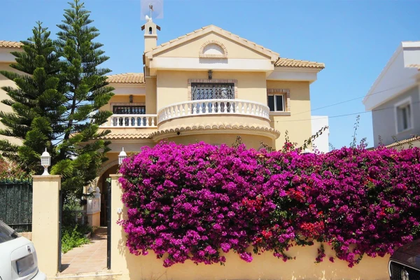 4 Bed Villa with Private Pool &amp; Separate Apartment in Las Filipinas, Orihuela Costa - Gallery Image 3