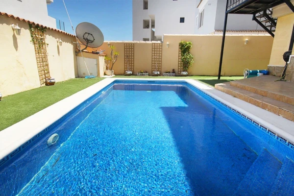 4 Bed Villa with Private Pool &amp; Separate Apartment in Las Filipinas, Orihuela Costa - Gallery Image 19
