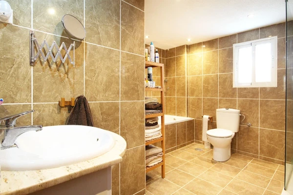 4 Bed Villa with Private Pool &amp; Separate Apartment in Las Filipinas, Orihuela Costa - Gallery Image 15