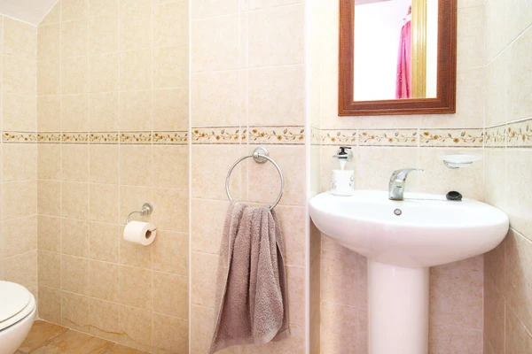 4 Bed Villa with Private Pool &amp; Separate Apartment in Las Filipinas, Orihuela Costa - Gallery Image 7