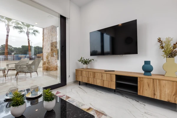New Build 2 Bed, 2 Bath Apartments with Luxury Amenities in Los Altos - Gallery Image 1