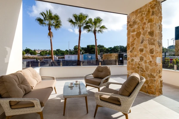 New Build 2 Bed, 2 Bath Apartments with Luxury Amenities in Los Altos - Gallery Image 13