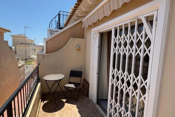 Ground Floor Apartment for Sale in Doña Pepa, Alicante | 2 Bed 1 Bath - Gallery Image 14