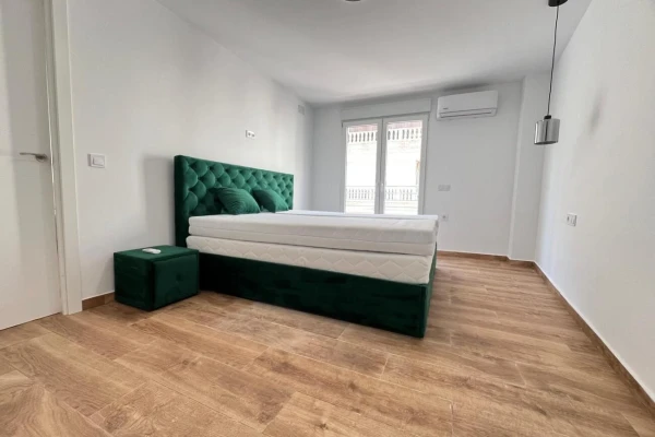 Renovated 3-Bedroom Apartment in Torrevieja | 300m from Beach - Gallery Image 8
