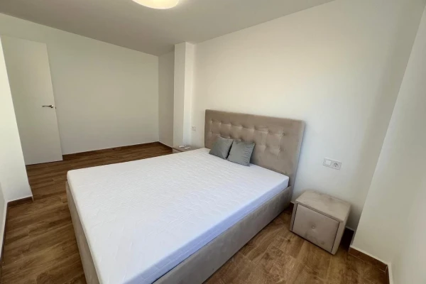 Renovated 3-Bedroom Apartment in Torrevieja | 300m from Beach - Gallery Image 7