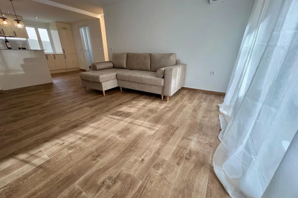 Renovated 3-Bedroom Apartment in Torrevieja | 300m from Beach - Gallery Image 9