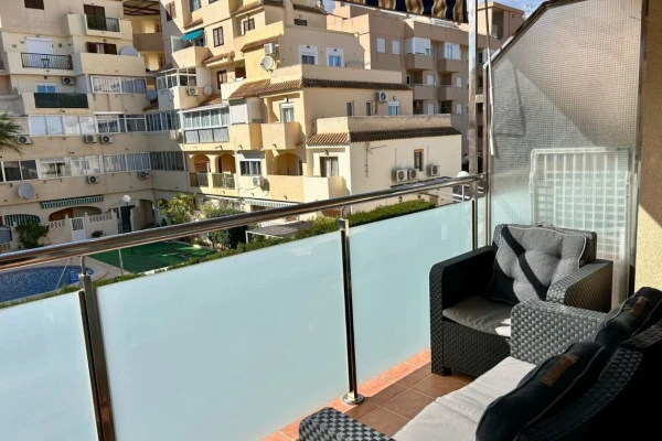 2-Bed Apartment in Torrevieja with communal Rooftop Pool | 1st Floor Near Beach - Gallery Image 6