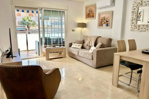 2-Bed Apartment in Torrevieja with communal Rooftop Pool | 1st Floor Near Beach - Gallery Image 9