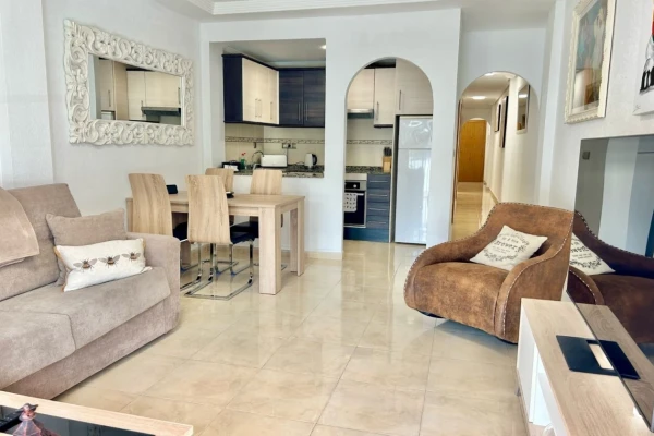 2-Bed Apartment in Torrevieja with communal Rooftop Pool | 1st Floor Near Beach - Gallery Image 4