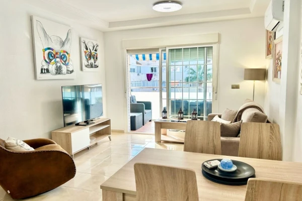 2-Bed Apartment in Torrevieja with communal Rooftop Pool | 1st Floor Near Beach - Gallery Image 2