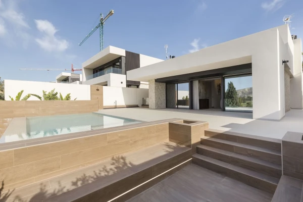 Luxury Golf Villas at La Finca – Villa Mustique & Aruba | Your New Home Spain
