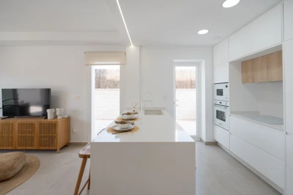 Key Ready 3-Bed 3-Bath Villa with Pool &amp; Solarium in Pilar de la Horadada - Gallery Image 5