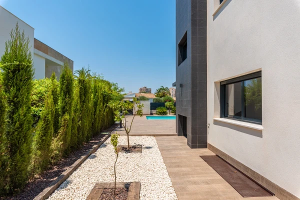 New Build Villa Just 300m from Playa Honda – 3 Bed, 3 Bath, Private Pool - Gallery Image 9