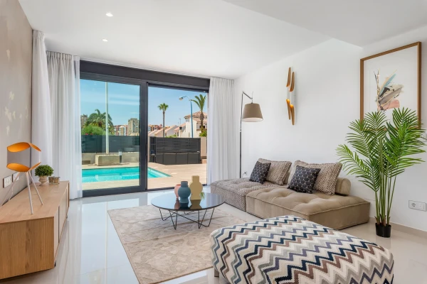 Luxury New Build Villa with Pool in La Manga  - 4 Bedrooms, 300m from Playa Honda - Gallery Image 12