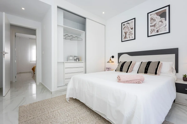 New 2-Bed Apartment in Jacarilla, Alicante - Gallery Image 3