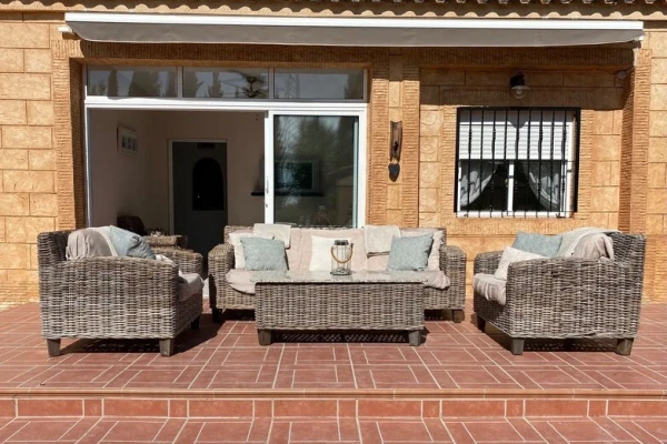 5 Bedroom Country House with Pool &amp; Gym in Albatera  - Gallery Image 2