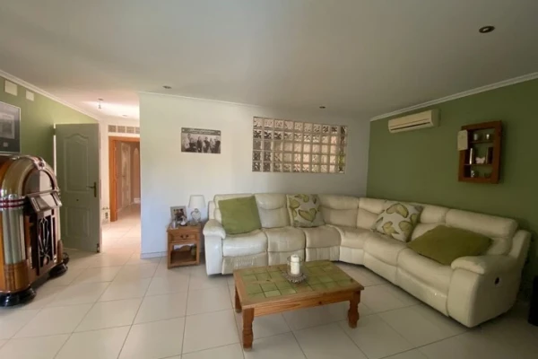 5 Bedroom Country House with Pool &amp; Gym in Albatera  - Gallery Image 12