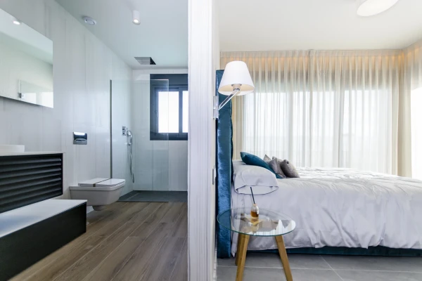 Penelope Model - Elegant 3 Bedroom Villa with Pool, Garden &amp; Solarium - Gallery Image 15