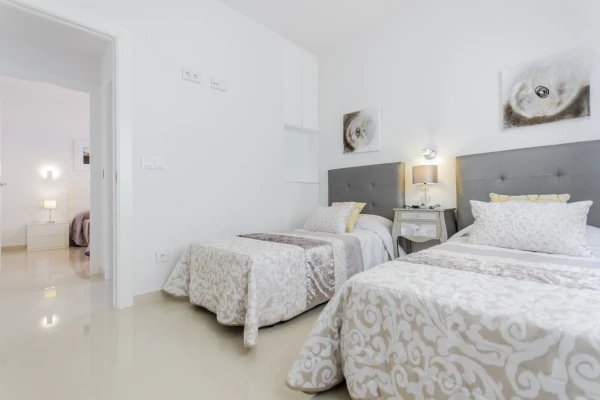 Lea Model - Spacious Modern Villa with Private Pool in San Miguel de Salinas - Gallery Image 11