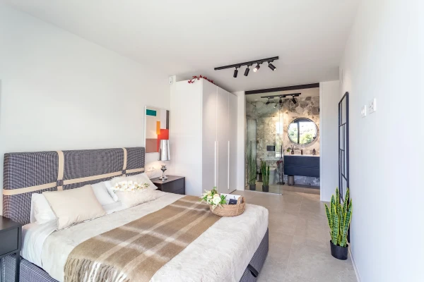 Luxury 2-Bed Bungalows with Sea Views in Finestrat  - Gallery Image 4