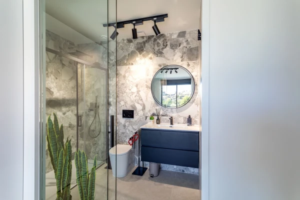 Luxury 2-Bed Bungalows with Sea Views in Finestrat  - Gallery Image 17