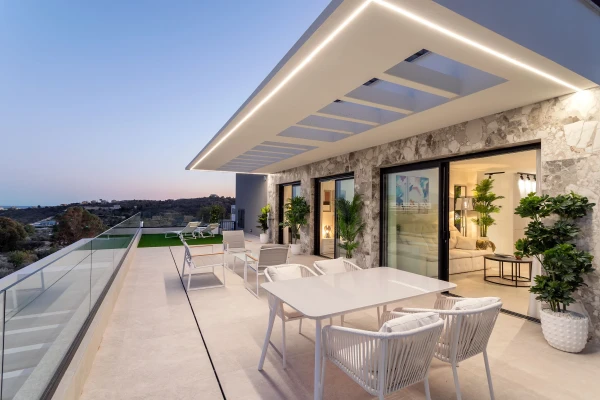 Luxury 2-Bed Bungalows with Sea Views in Finestrat