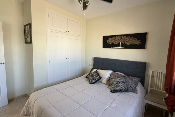 Beautiful 3-Bedroom Apartment with Sunny Terrace in La Zenia - Gallery Image 9