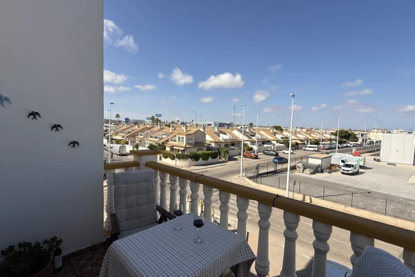 Beautiful 3-Bedroom Apartment with Sunny Terrace in La Zenia - Gallery Image 21