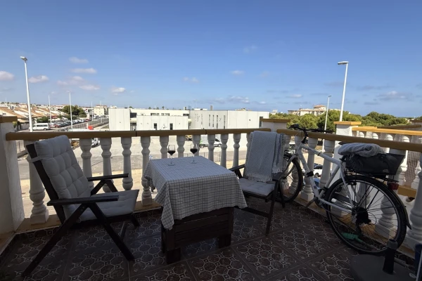 Beautiful 3-Bedroom Apartment with Sunny Terrace in La Zenia - Gallery Image 19