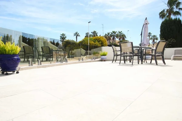 Luxury 4 Bed Villa with Infinity Pool &amp; Sea Views in Las Ramblas Golf, Orihuela Costa - Gallery Image 8