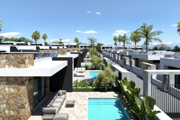 Elegant 3-Bedroom Villa in Quesada with Private Pool &amp; Rooftop Terrace - Gallery Image 9