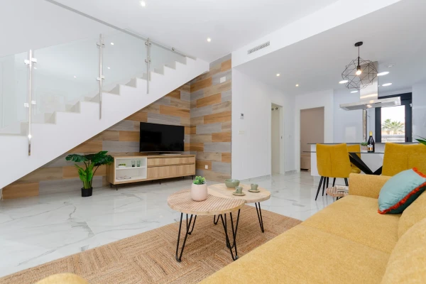 Modern 3-Bed Villa with Pool in Torrevieja  - Gallery Image 10