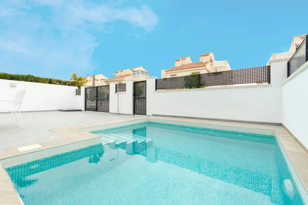 Modern 3-Bed Villa with Pool in Torrevieja  - Gallery Image 17