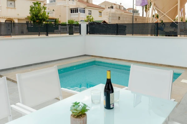 Modern 3-Bed Villa with Pool in Torrevieja  - Gallery Image 16