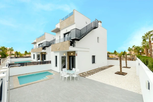 Modern 3-Bed Villa with Pool in Torrevieja