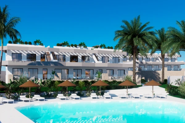 Modern Penthouse Bungalow with Solarium, Private Pool & Sea Views in Finestrat