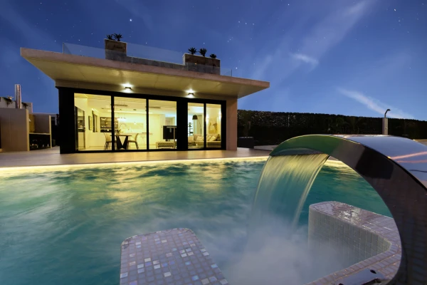 Marta Model Luxury 4 Bedroom Villa with Private Pool &amp; Optional Basement in San Miguel de Salinas - Gallery Image 17