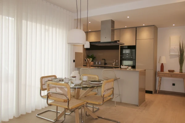 2 Bed 2 Bath Top Floor Apartment with Solarium | Zante Apartments - Gallery Image 4