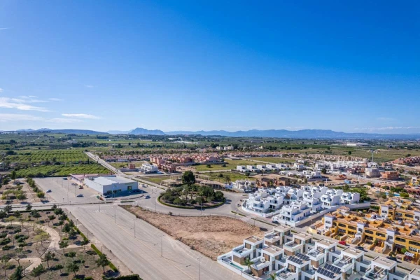 Laguna Azul Villas - Key Ready 3 Bed Villa with Pool in Los Montesinos - Gallery Image 18